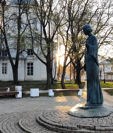 Памятник Марине Цветаевой