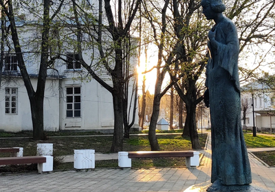 Памятник Марине Цветаевой