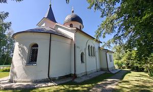 Деревня Бехово и Троицкий храм