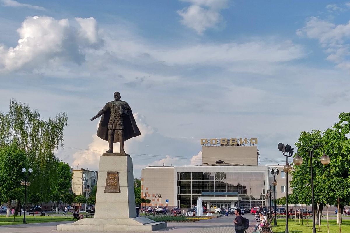 Площадь Владимира Храброго